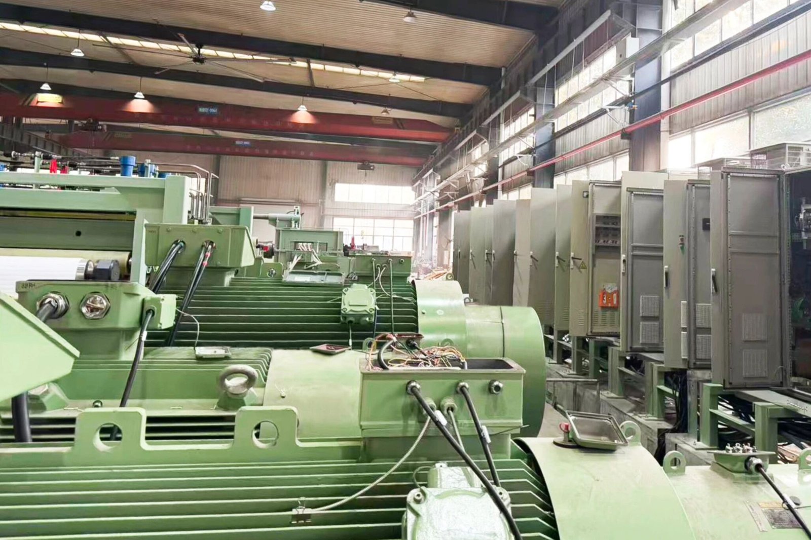 Drive equipment on a metallurgy production line