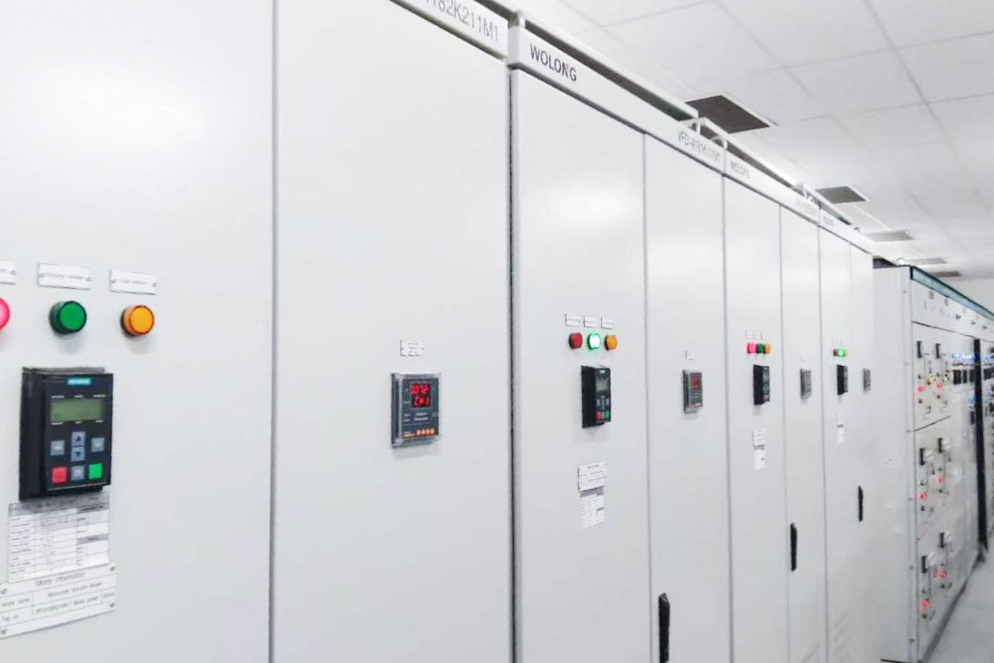 Variable-frequency control cabinets on a paper-production line